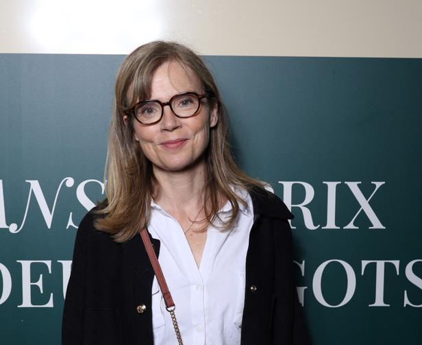 GALA VIDEO - Isabelle Carré, ses rares confidences sur sa vie amoureuse : “Je sais ce que je ne ferais pas”