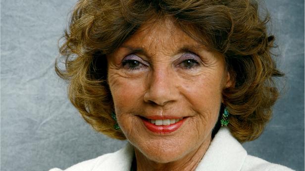 Quelle Est La Cause Du Décès De Sacha Distel Mort de Francine Distel : la femme du chanteur Sacha Distel est décédée