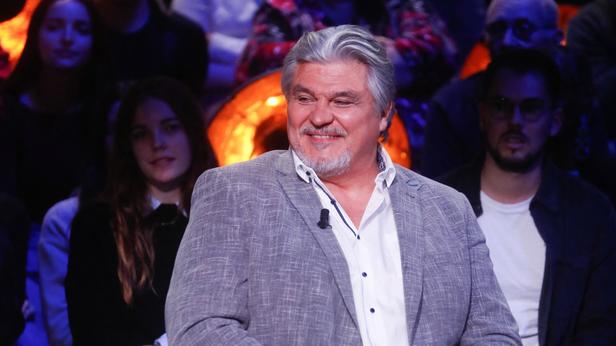 GALA VIDEO - David Douillet à la tête d’une grande famille recomposée : cette règle d’or qu’il s’impose avec ses 5 enfants