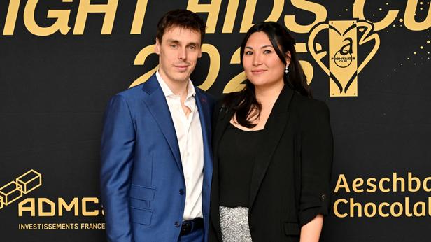 GALA VIDEO - Louis et Marie Ducruet déguisés aux côtés de leurs filles Victoire et Constance : aussi drôle qu’adorable !