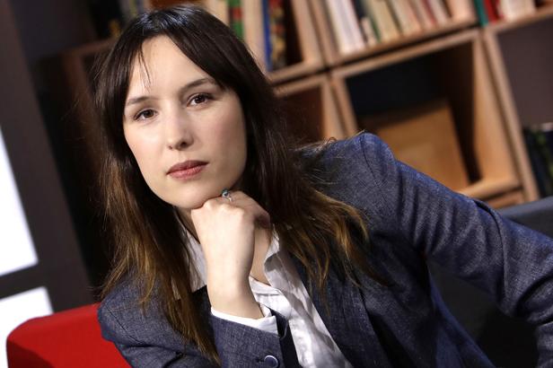 GALA VIDEO - Jeanne Mas, sa fille Victoria, écrivaine à succès, évoque comme jamais son enfance : “Je n’avais pas l’opportunité de…”