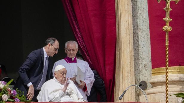 Le pape François extrêmement affaibli : son apparition très attendue au balcon de Saint-Pierre pour Pâques