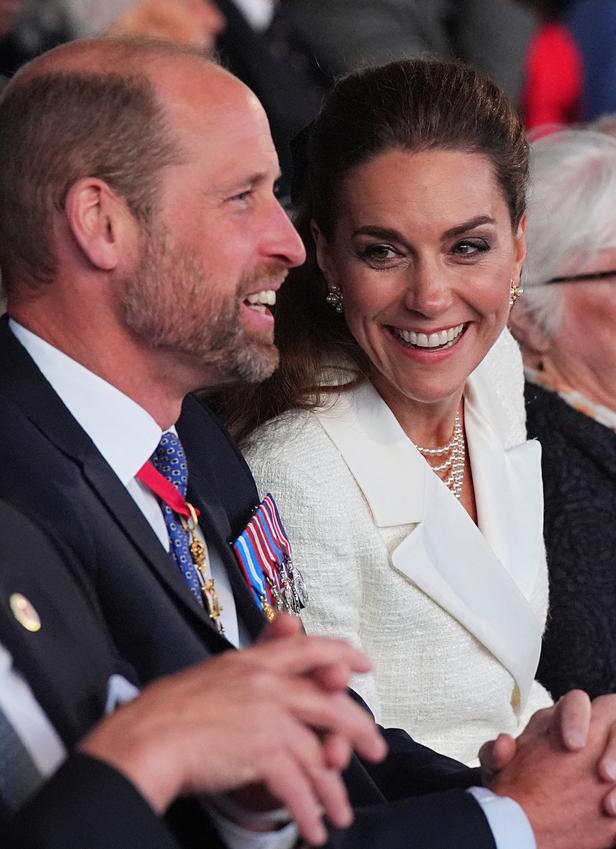 PHOTOS - Kate Middleton et William au concert de la libération : gestes ...
