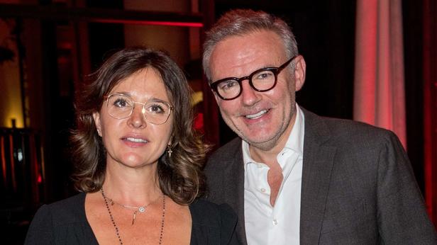 GALA VIDEO - Éric Brunet : qui est sa femme Nathalie, loin d’être une anonyme ?