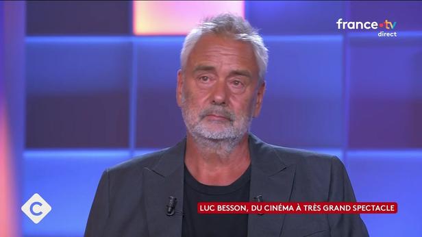 Bruce Willis atteint de démence, Luc Besson ne peut cacher son émotion : “C’est très triste”