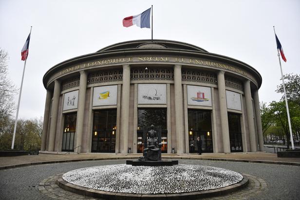 un député EPR critique le rôle du CESE