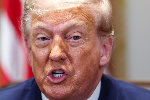  Donald Trump agite le spectre de nouvelles surtaxes