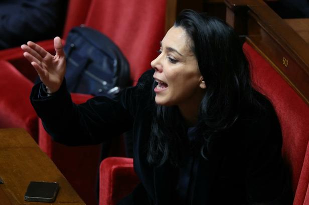 La députée LFI Sofia Chikirou raille Fabien Roussel après une photo devant la caravane Cochonou