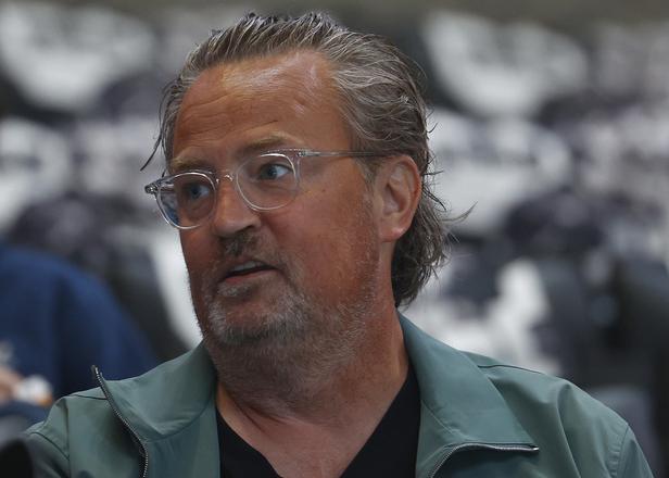 Un médecin plaide coupable d’avoir injecté de la kétamine à Matthew Perry, acteur de la série Friends