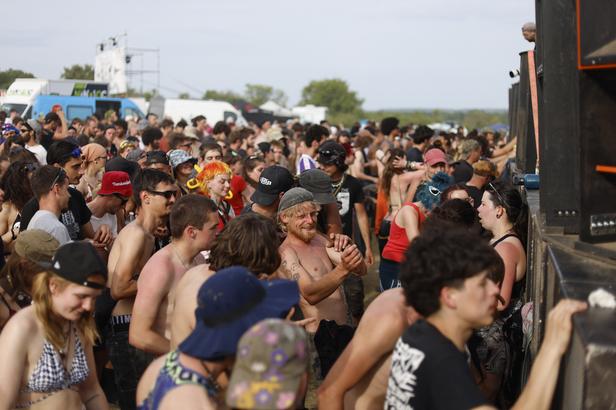 Les images de la rave party dans le Cher - photo 9