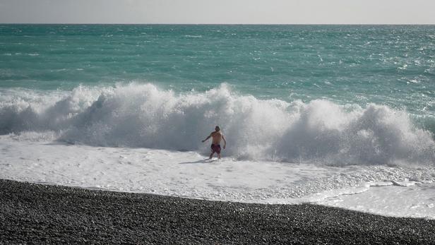 À Nice, le 23 janvier. Des températures estivales sont encore attendues aujourd'hui dans le sud de la France.