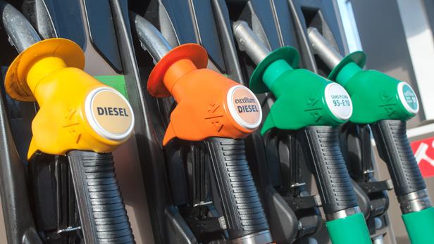 Carburants: le tarif réduit sur l'essence SP95-E10 sera maintenu en 2021