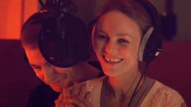 Tirer la nuit sur les étoiles, la chanson d'amour exaltée entre Vanessa ...