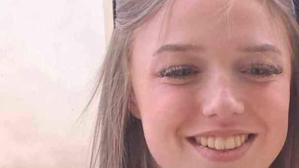 une-jeune-fille-sans-histoire-qui-est-lina-l-adolescente-de-15-ans