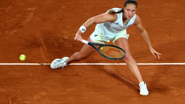 Roland-Garros : accrocheuse, la Française Diane Parry prend la porte