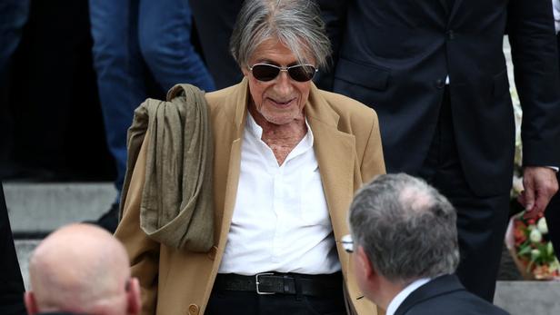 Françoise Hardy, l'hommage d'une génération au Père-Lachaise