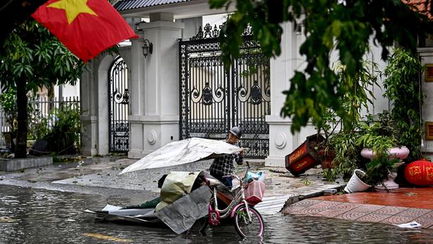 Au Vietnam, Le Typhon Yagi Fait 21 Morts Et Cause D’impressionnants Dégâts