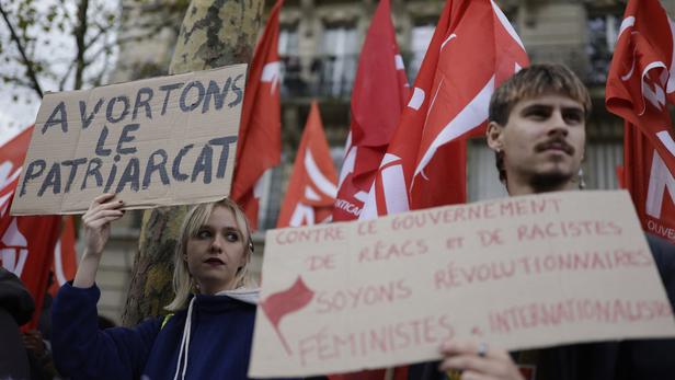 Le gouvernement rejette la demande de loi intégrale contre les violences sexuelles – Actu féministe