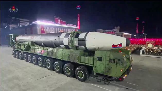 Photo of Pompeo minimise le missile géant dévoilé par Pyongyang