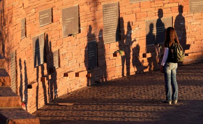 Le lycée de Columbine sous surveillance, 20 ans après la tuerie — USA Le lycée de Columbine sous surveillance, 20 ans après la tuerie — USA