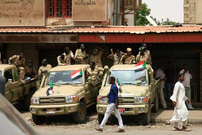 Cinq manifestants tués dans les rassemblements — Soudan Cinq manifestants tués dans les rassemblements — Soudan