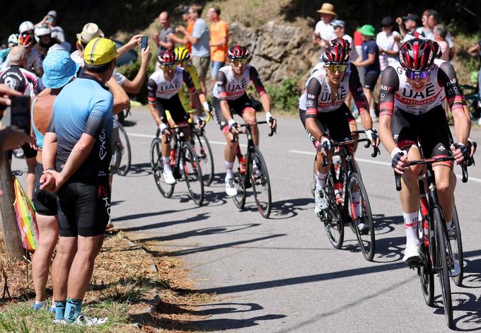 Four Covid-positive Tour de France riders had to abandon the race.