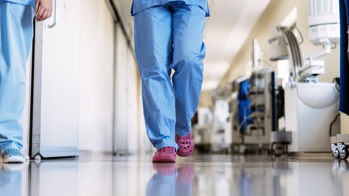 Certains infirmiers peuvent désormais signer des certificats de décès