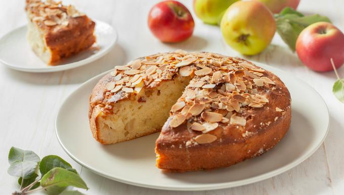 Gâteau moelleux aux pommes et amandes (sans gluten, ni lait)