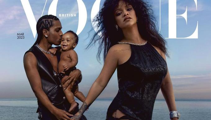 Le Bébé De Rihanna Fait Sa Première Couverture De Vogue Dans Les Bras ...