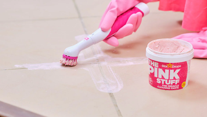 The Pink Stuff, ce produit de nettoyage supposé magique dont tout le ...