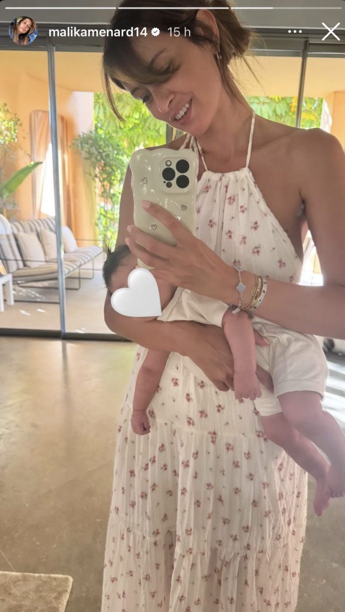 malika-m-nard-pose-avec-son-adorable-sherazade-un-joli-moment-entre