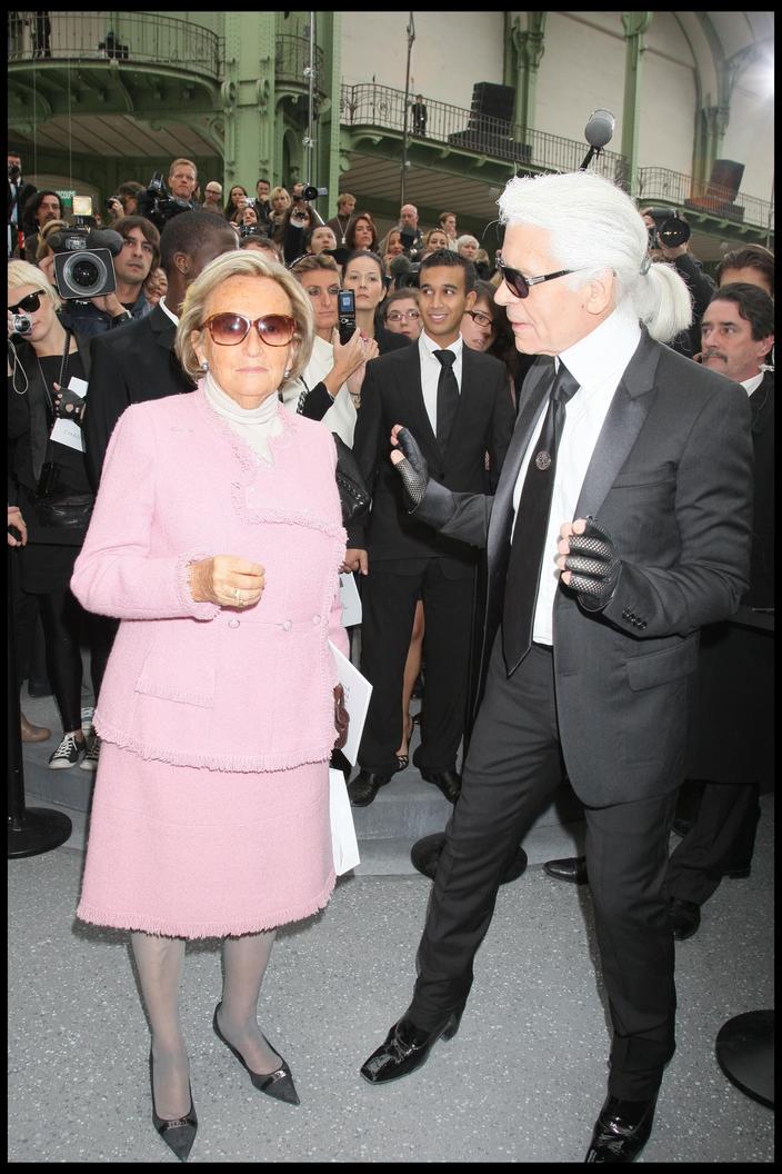Bernadette Chirac décorée par Emmanuel Macron à 92 ans : cette cérémonie secrète avec sa fille Claude et son petit-fils Martin