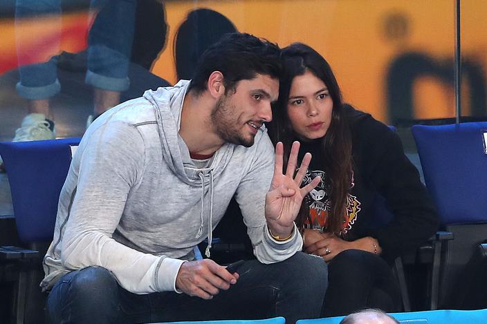 Laure Manaudou, sa fille Manon fait une surprise à son oncle Florent sur le  parquet de Danse avec les stars
