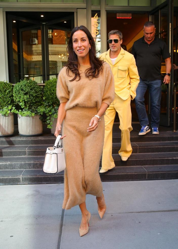 PHOTOS Les Plus Beaux Looks De Brad Pitt Et Ines De Ramon Le Couple PHOTOS Les Plus Beaux Looks De Brad Pitt Et Ines De Ramon Le Couple
