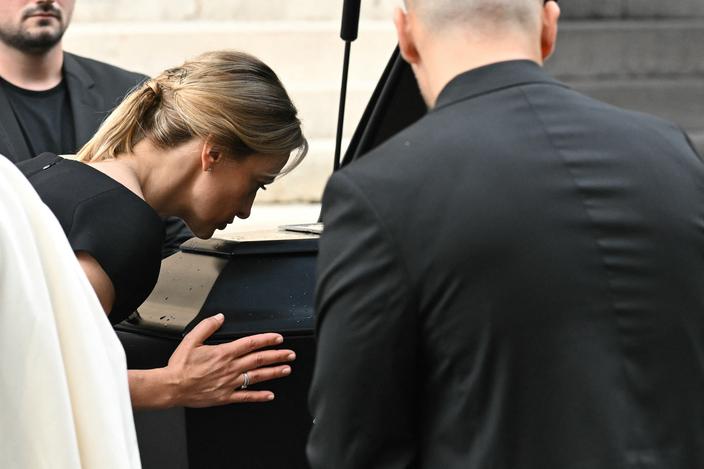Vague de soutien à Audrey Crespo-Mara après les obsèques de Thierry Ardisson
