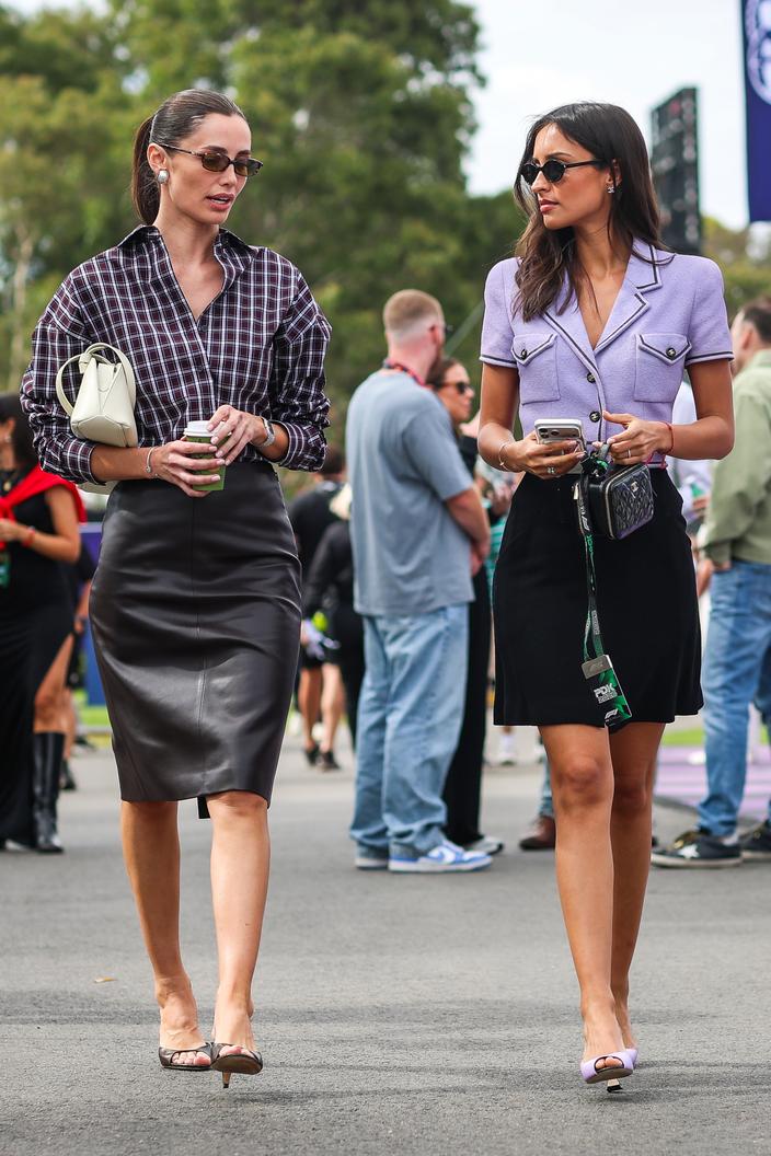 En total look Chanel vintage, Alexandra Saint Mleux fait sensation   Melbourne