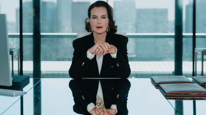 « Je n’en ai pas besoin pour me distinguer, je fais confiance à mes neurones pour ça » : le bijou fait-il la femme d’affaires ?