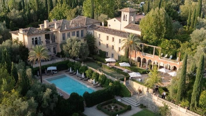À quoi ressemble le Château Diter, ce palais toscan situé sur la Côte d’Azur où Thylane Blondeau a célébré son mariage ?