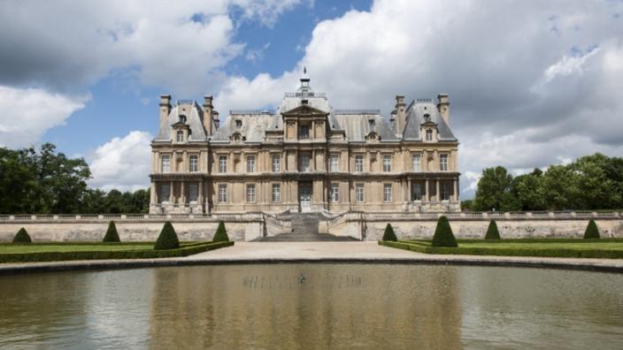 La Belle Et La Bete Chateau Maisons Laffitte