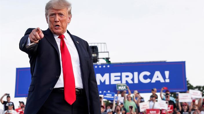 Trump launches battle for midterm election in front of thousands of supporters