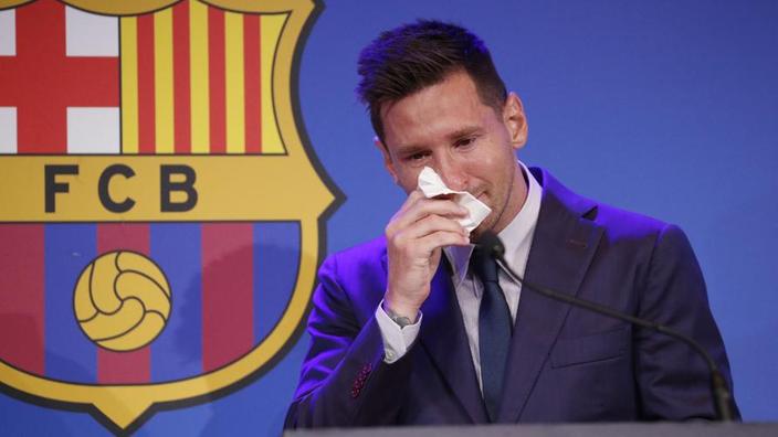 &laquo;Je quitte Barcelone&raquo; : &eacute;mu aux larmes, Lionel Messi confirme son d&eacute;part et &eacute;voque &laquo;la possibilit&eacute;&raquo; du PSG