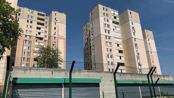&laquo;Les flics vont le payer&raquo; : dans l'Essonne, la cit&eacute; des Tarter&ecirc;ts au bord de l'embrasement