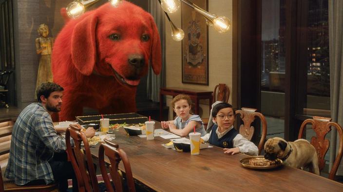 Clifford, the big red dog who will give children a Merry Christmas