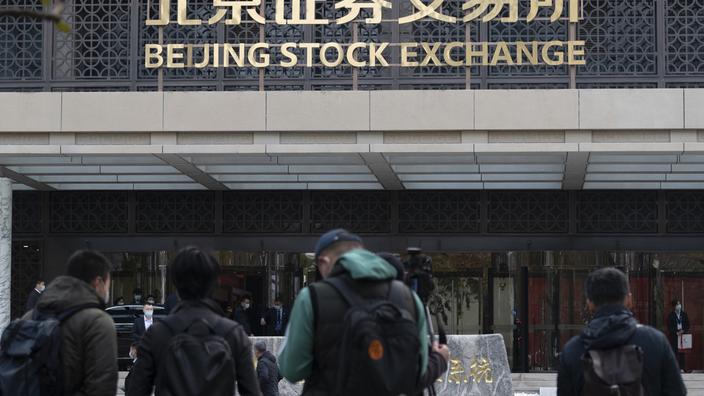 Chinese stock markets rise open