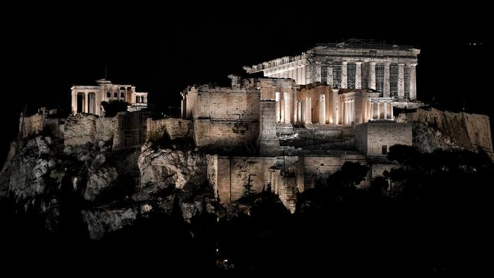 Disbelief in Greece after filming sex scene on Acropolis