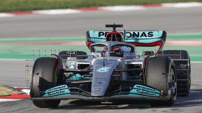 the first laps of the 2022 single-seaters in photo