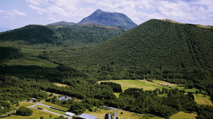 Cinq activités pour apprivoiser les volcans d'Auvergne