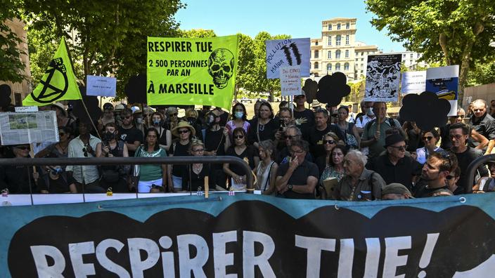 «Respirer tue» : manifestation contre la pollution de l'air à Marseille