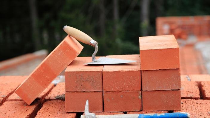 Comment construire un muret en briques facilement