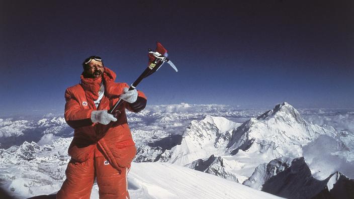 『LES ALPINISTES CELEBRES』LUCIEN MAZENOD La première cordée française au sommet de l'Everest, victoire in